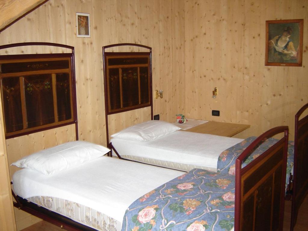 Residenza Domino Aparthotel Selva di Cadore Ruang foto