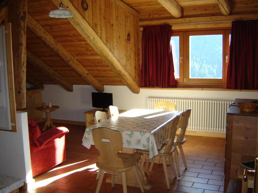 Residenza Domino Aparthotel Selva di Cadore Ruang foto