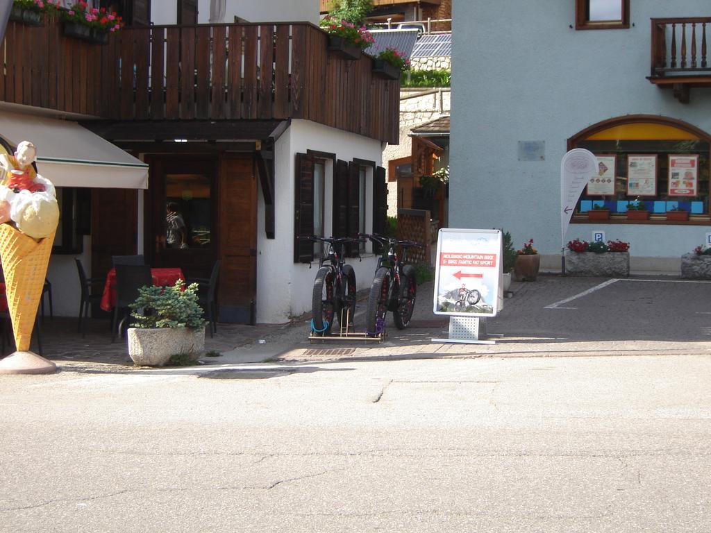 Residenza Domino Aparthotel Selva di Cadore Bagian luar foto