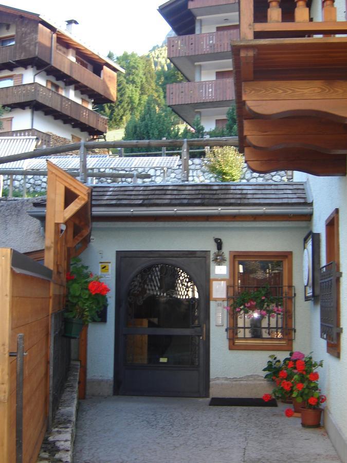 Residenza Domino Aparthotel Selva di Cadore Bagian luar foto
